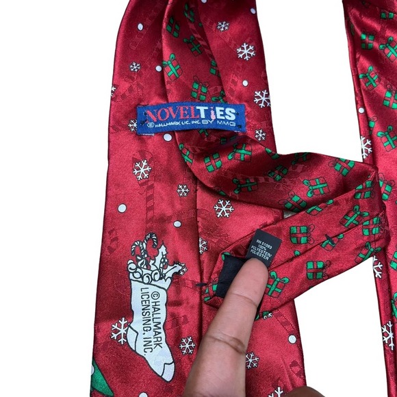 Hallmark vintage Christmas Tie - Picture 4 of 5